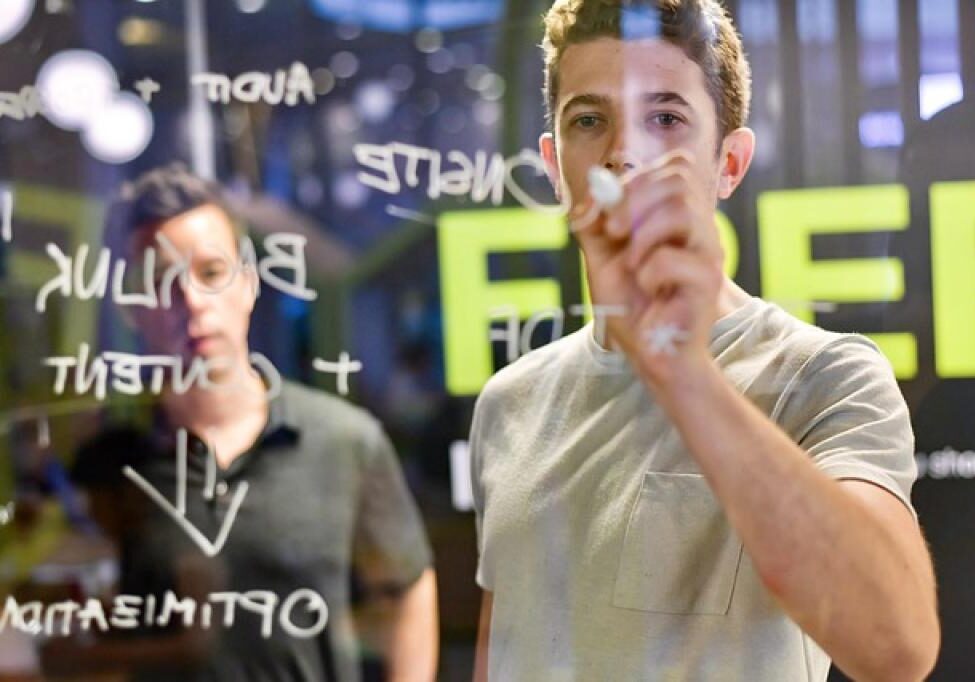 17490036672805OEnIXtpy95